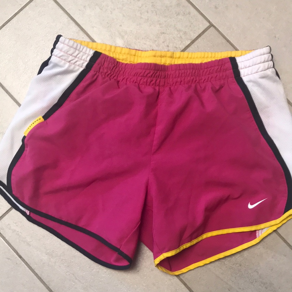 Women’s Nike Livestrong draw string shorts